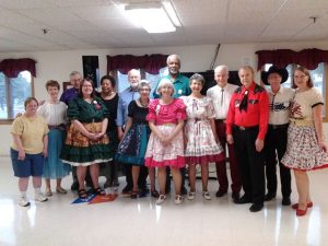 Riverbend Promenaders with Caller Larry Fruetel!