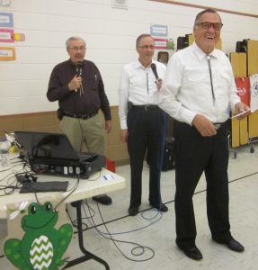 Callers Dick Rueter and Tom Allen, Cuer Ken LaBau.