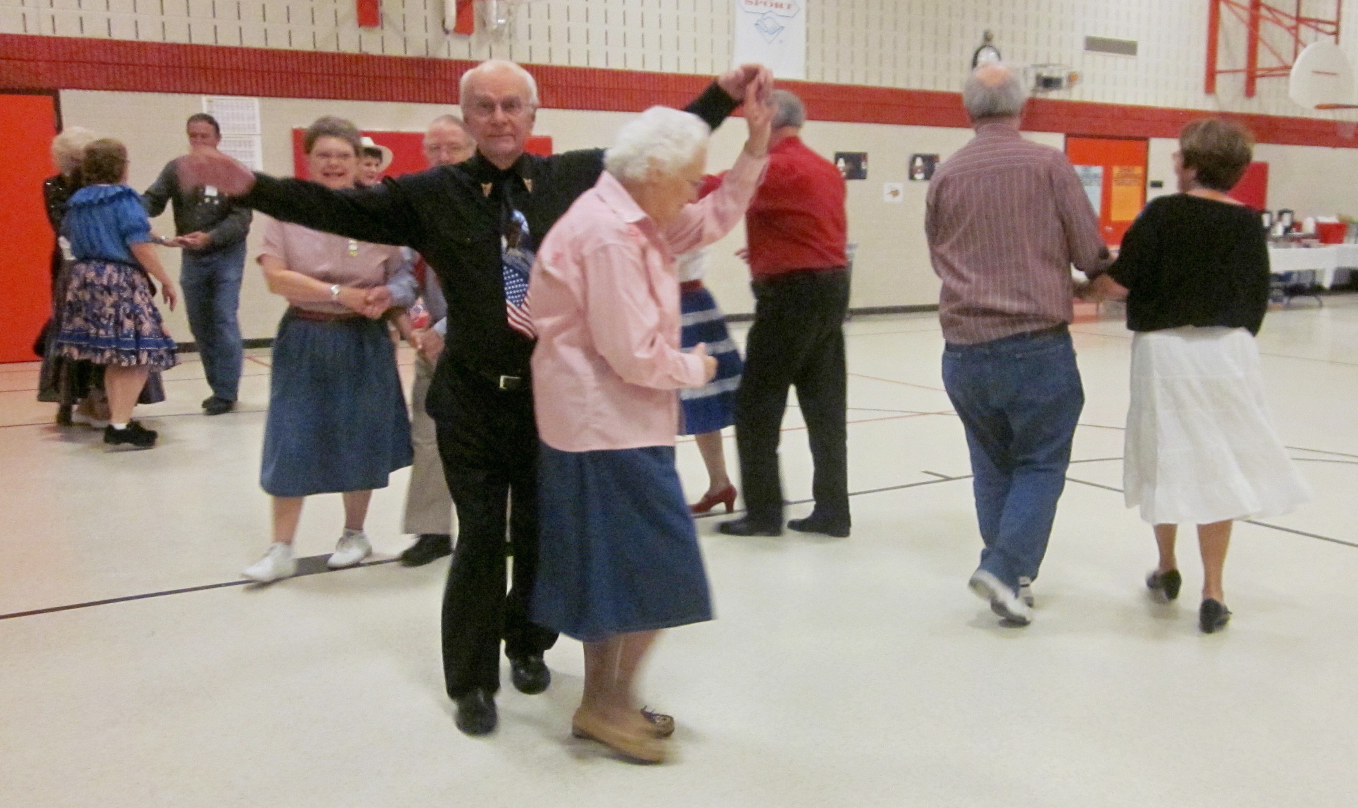 County Line Squares Square Dance Minnesota, Inc.